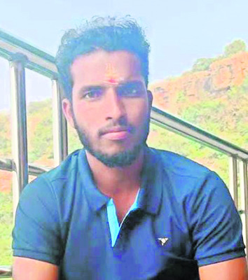 ట్రాక్టర్‌ కిందపడిడ్రైవర్‌ దుర్మరణం 
2