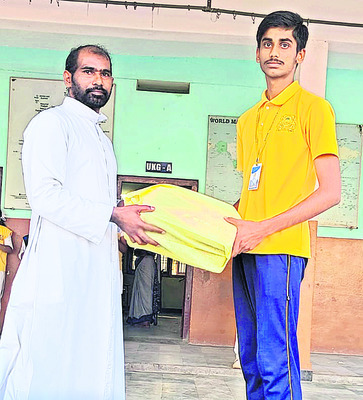 రేషన్‌ బియ్యం పట్టివేత 
2