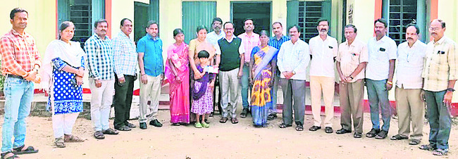 యూరియా కొరత లేదు2