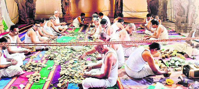 హుండీ ఆదాయం రూ.49.14లక్షలు 2