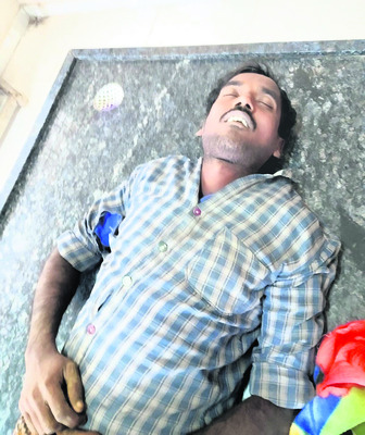 విద్యుదాఘాతంతో రైతు మృతి 1