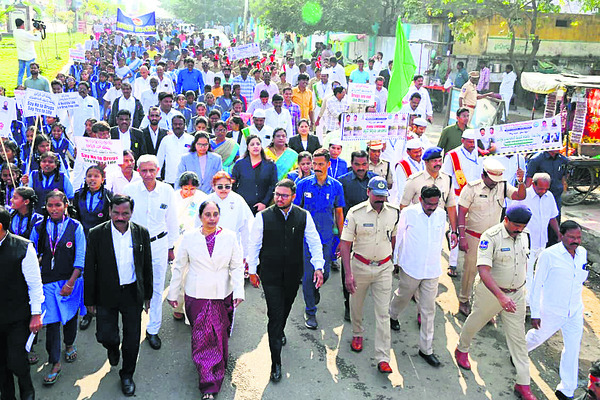 డ్రగ్స్‌తో జీవితాన్ని నాశనం చేసుకోవద్దు 1