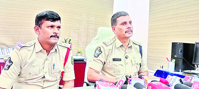 అదృశ్యం డ్రామా ఆడి.. అడ్డంగా దొరికిపోయి..1