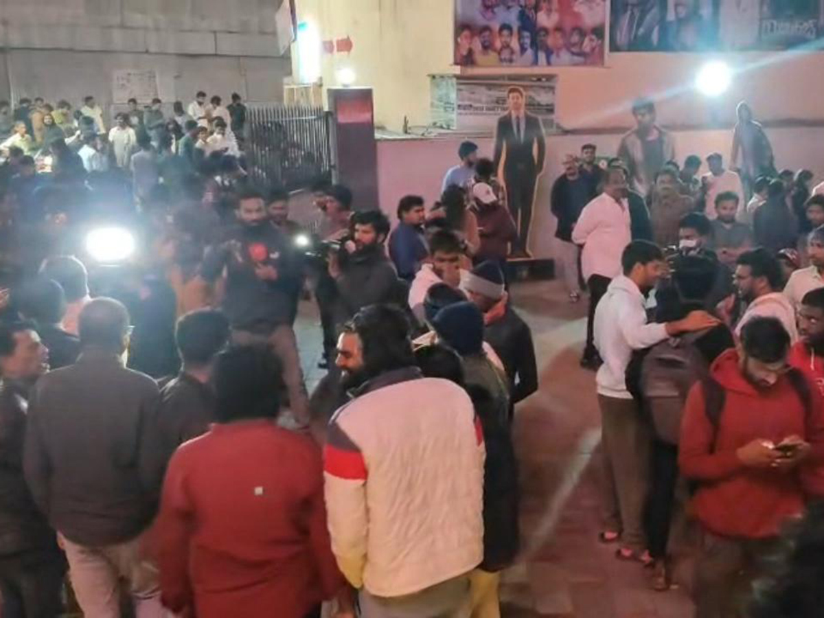 The Raja Saab : High Tension at Vimal Theater Prabhas Fans7