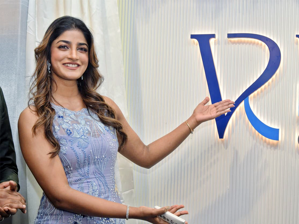 Tollywood Actress Dimple Hayathi At Kukatpally16