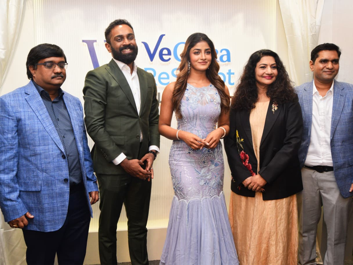 Tollywood Actress Dimple Hayathi At Kukatpally17