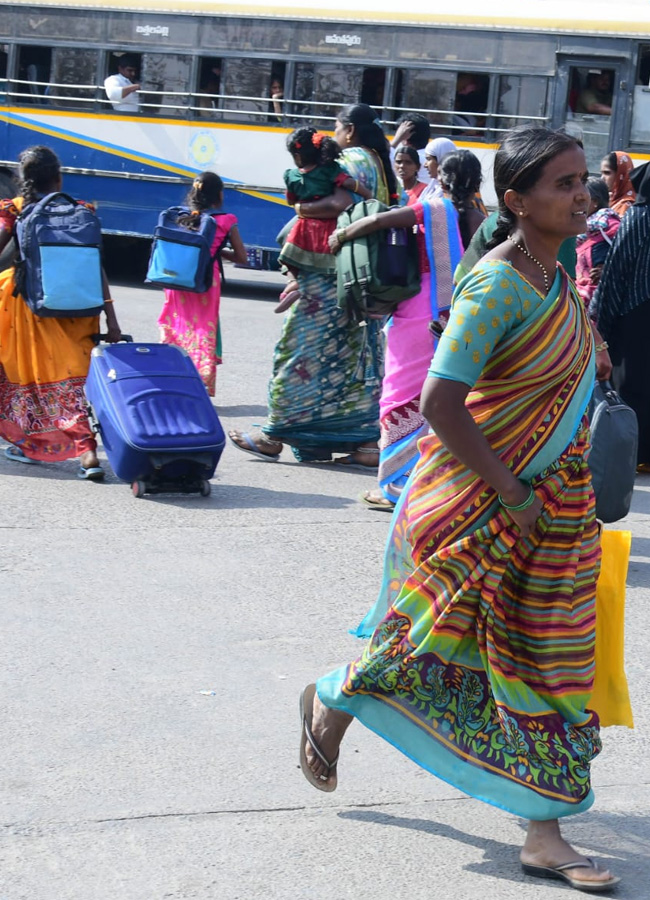 The Sankranthi rush in Andhra Pradesh Passengers face difficulties at bus stations.16