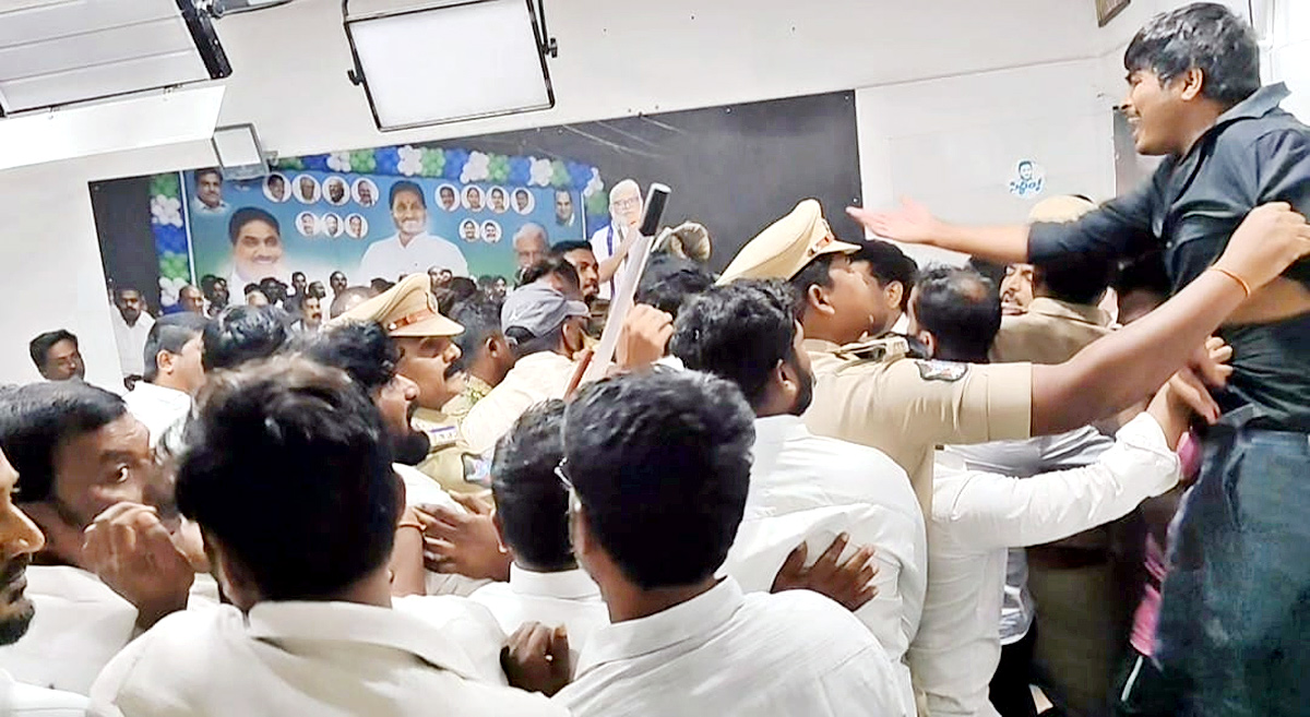 High Tension At Ambati Rambabu House In Guntur  4