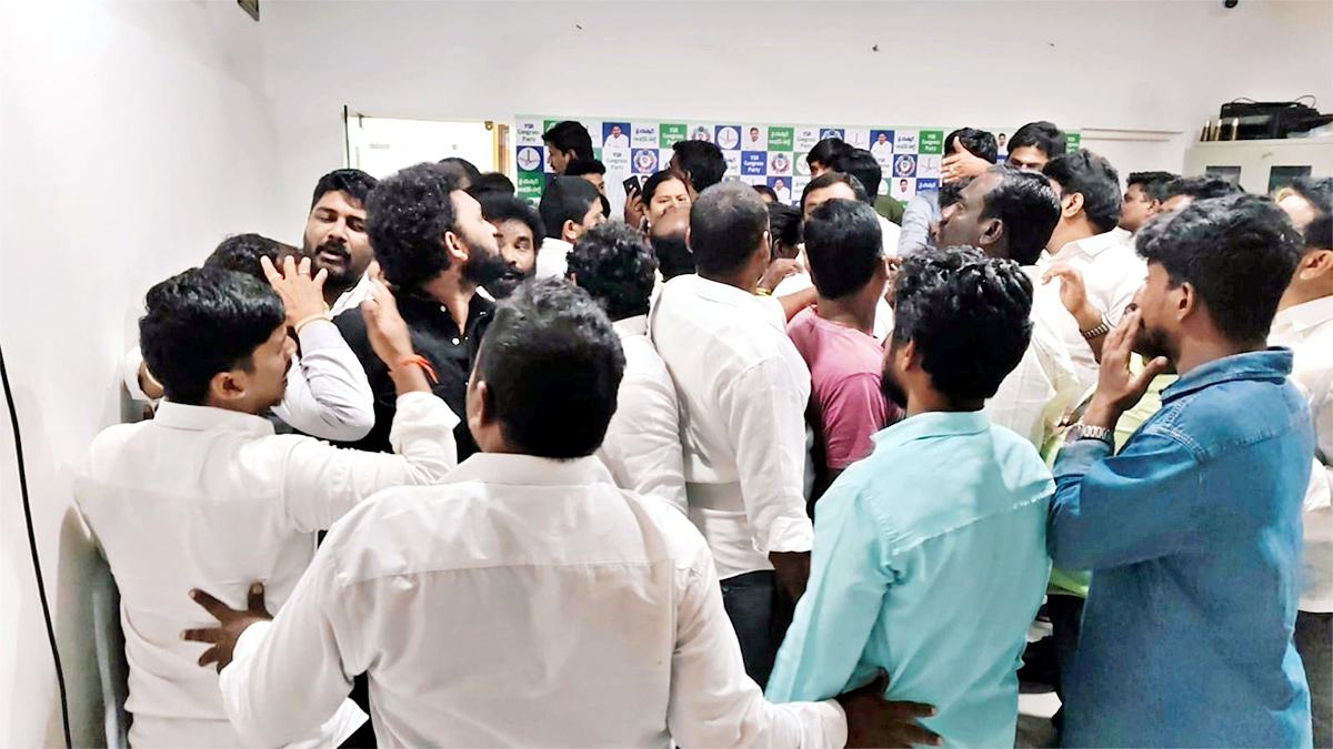 High Tension At Ambati Rambabu House In Guntur  17