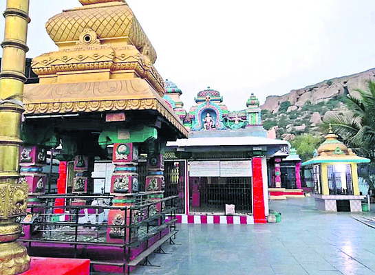 భక్తుల ఇలవేల్పు కోట మల్లేశ్వరుడు 1