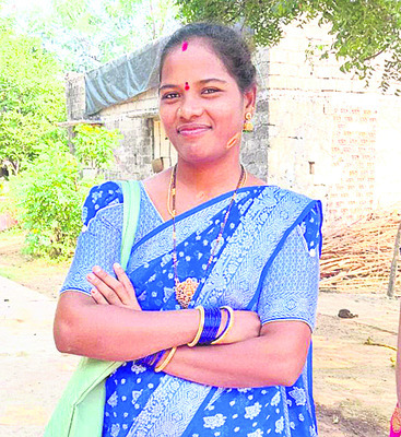 రోడ్డు ప్రమాదంలో   ఇద్దరికి గాయాలు1