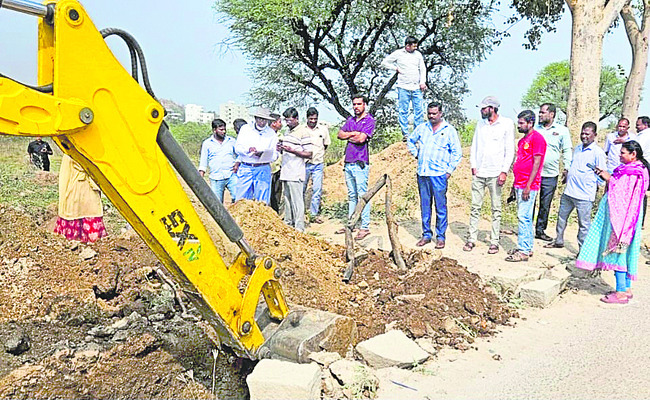 తమ్మీ తప్పుకో..1