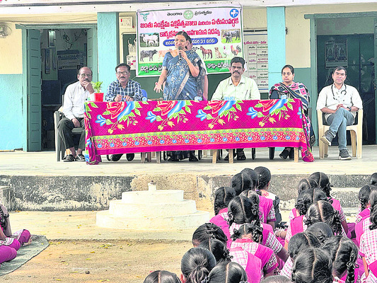 జంతువులపై ప్రేమ   పెంచుకోవాలి1