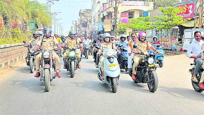 జంతువులపై ప్రేమ   పెంచుకోవాలి3