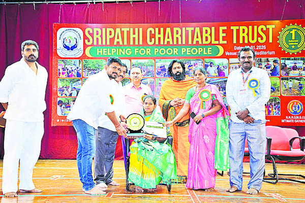 బీజేపీలోకి అశ్వినీ గొమాంగో 1