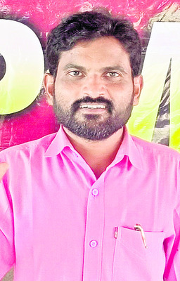 ఉపాధికి చంద్ర గ్రహణం 1