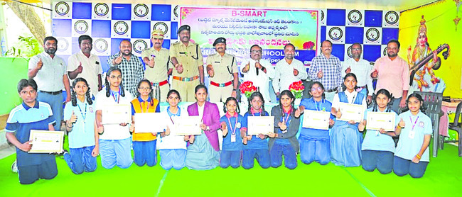 మల్లన్నను దర్శించుకున్న ఉపలోకాయుక్త1