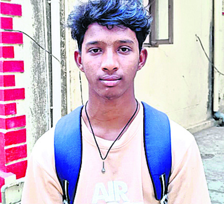 ప్లేట్లు కడిగితేనే భోజనం 3