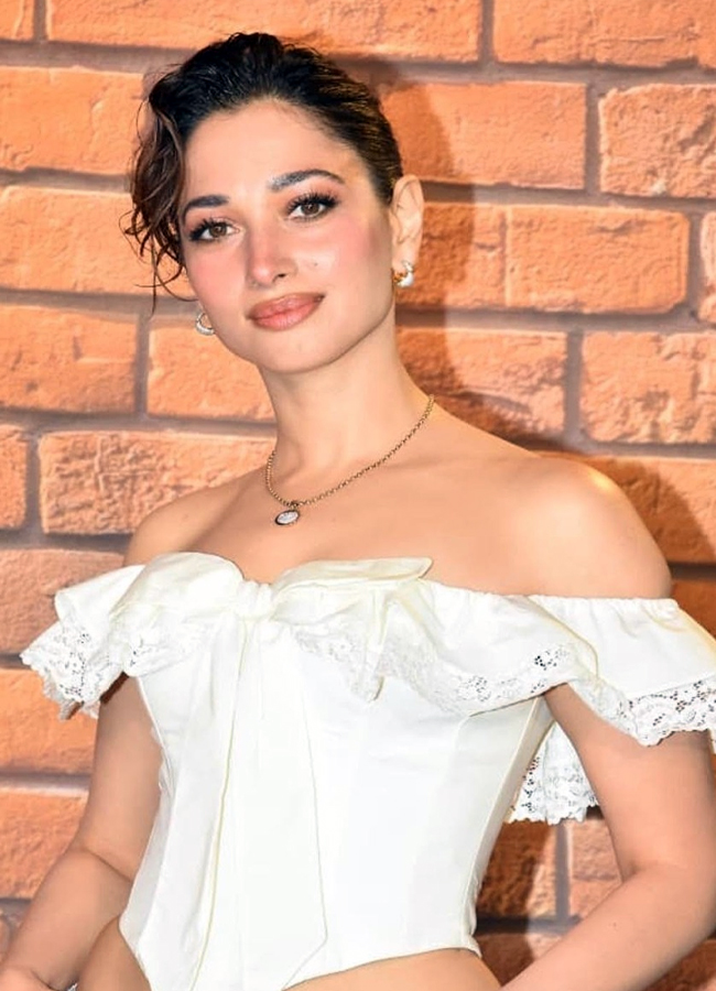 Tamannaah launches her new business other actress grace the event (Photos)13