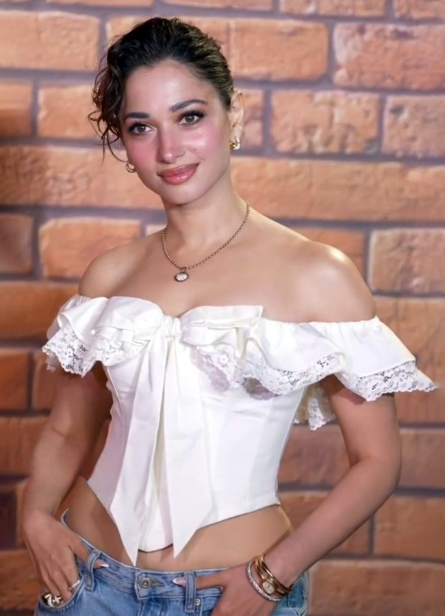 Tamannaah launches her new business other actress grace the event (Photos)9