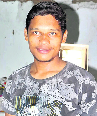 మొదటిసారి ఓటు వేయనున్న యువత5