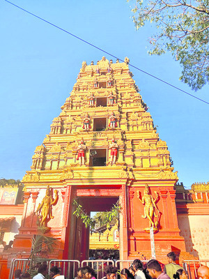 ఆధ్యాత్మికం.. గిరి ప్రదక్షిణం1