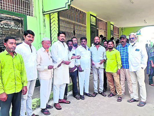 పీజీఆర్‌ఎస్‌కు వినతుల వెల్లువ 1