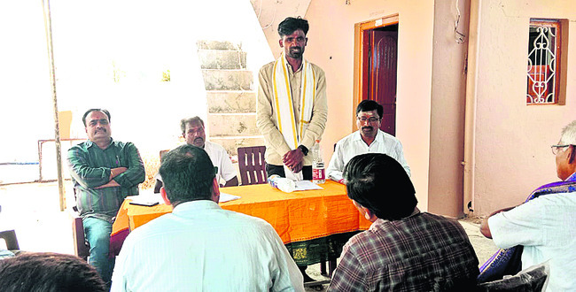 ‘సాక్షి’ స్టడీ మెటీరియల్‌  పంపిణీ3