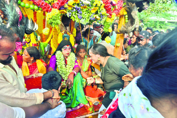 గంగానమ్మకు ఘనంగా వీడ్కోలు 2