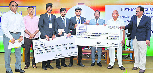 మూట్‌ కోర్టు పోటీల్లో విజేతగా ‘సత్యభామ’ 1