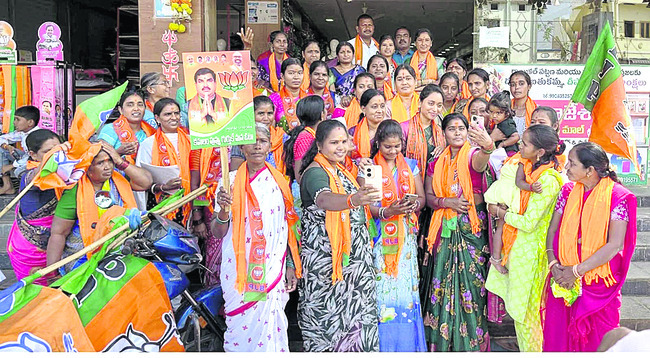 జీవన్‌రెడ్డిపై కాంగ్రెస్‌   తీరు బాధాకరం
1