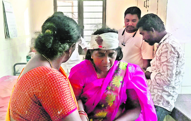 దైవ దర్శనానికి వెళ్లి వస్తుండగా.. 1