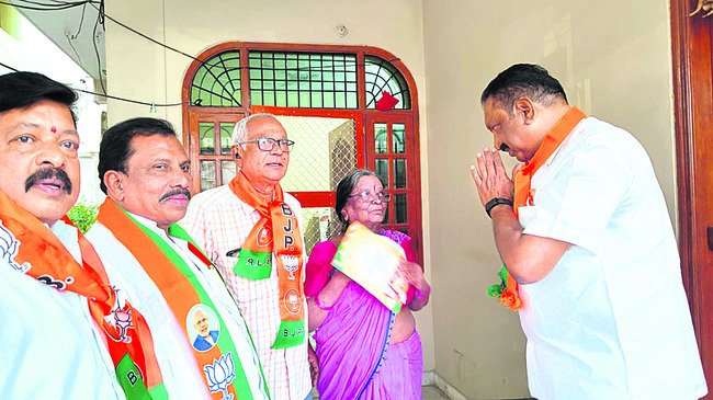 ప్రశాంత ఎన్నికలకు   సహకరించాలి1