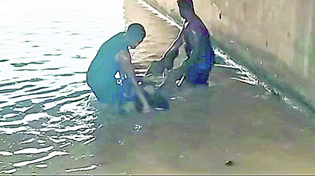 హోంగార్డుతో సహా యువకుడు మృతి 1