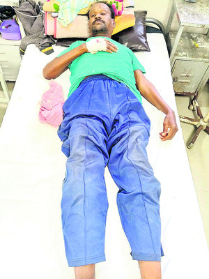 తడారిన గుండెలకు.. పసి హృదయాల స్పర్శ
1