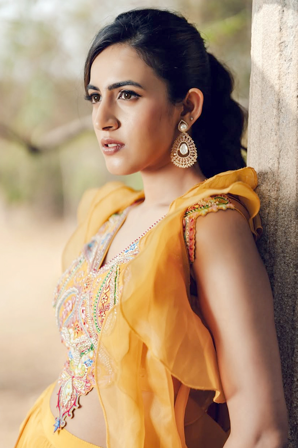 Actress Niharika Konidela latest Beautiful Clicks Photos2