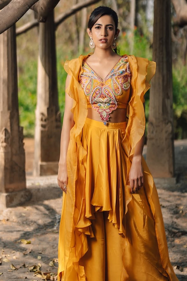 Actress Niharika Konidela latest Beautiful Clicks Photos8