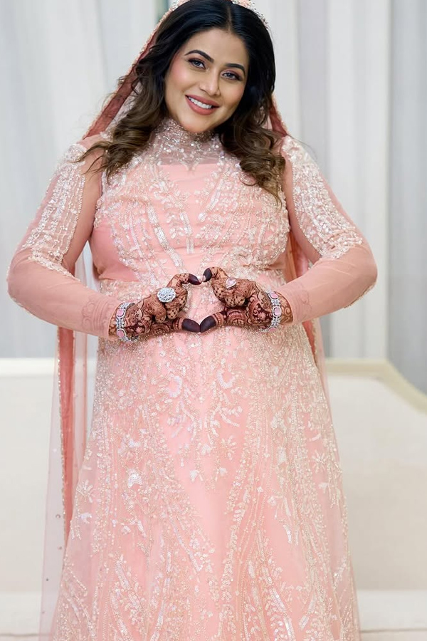 Actress Poorna Shares Baby Bump Photos With Husband8