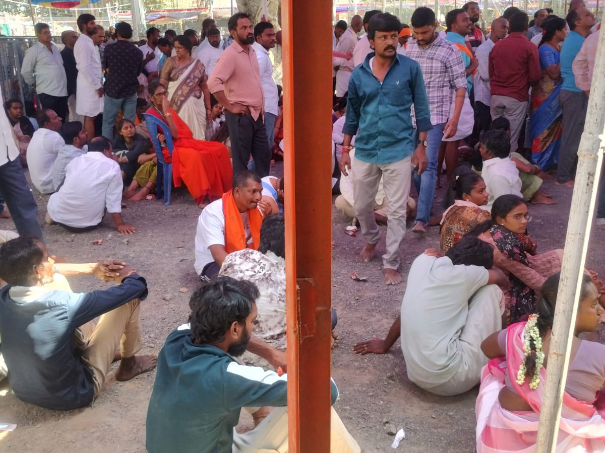 Maha Shivaratri 2026 : Siva Swamy Protest at Srisailam Temple11
