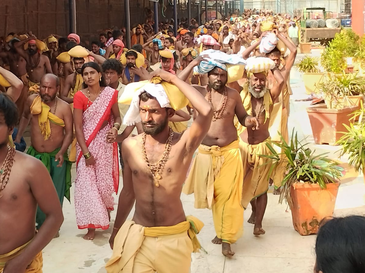 Maha Shivaratri 2026 : Siva Swamy Protest at Srisailam Temple22