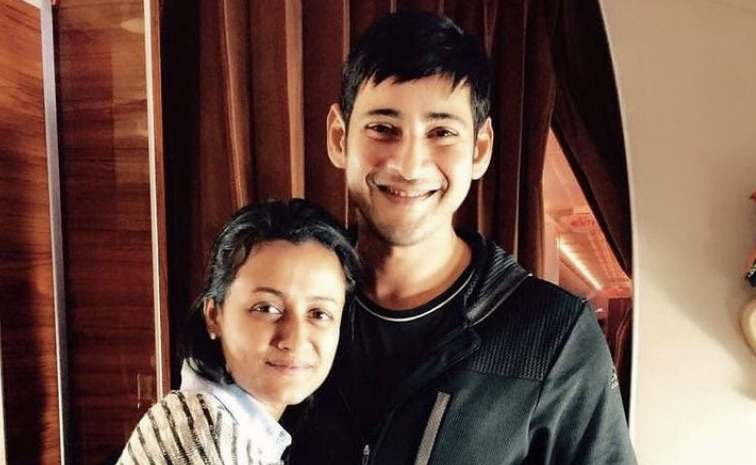 Mahesh Babu And Namrata Shirodkar Celebrates 21 Years of Wedding Photos13