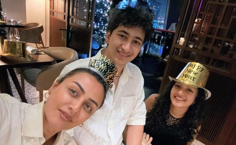 Mahesh Babu And Namrata Shirodkar Celebrates 21 Years of Wedding Photos14