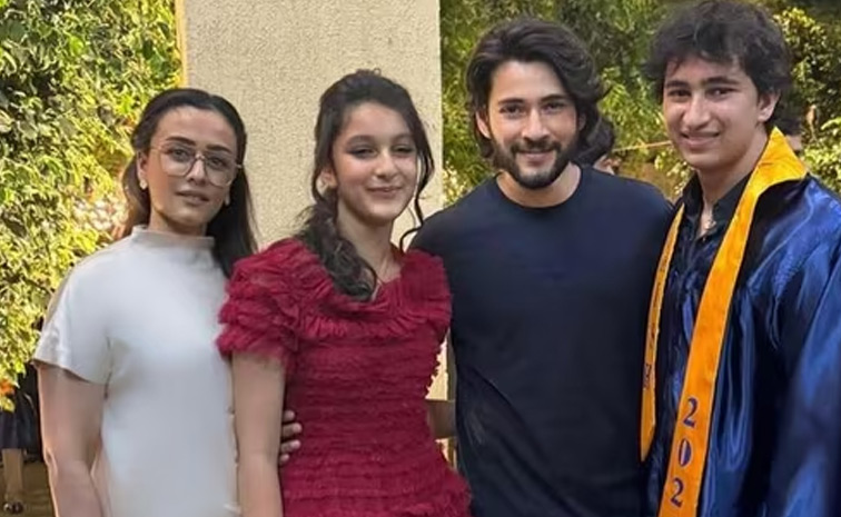 Mahesh Babu And Namrata Shirodkar Celebrates 21 Years of Wedding Photos16