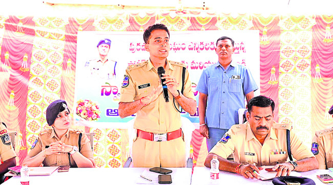 నిఘా నీడలో ఎన్నికలు1