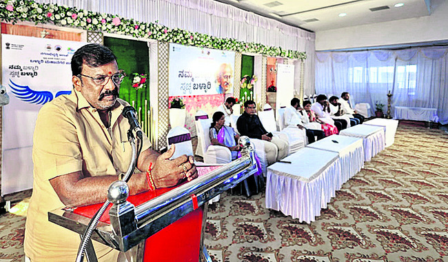 ప్రజల సహకారంతో స్వచ్ఛ భారత్‌1