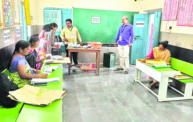 నేడే ఓట్ల పండుగ3