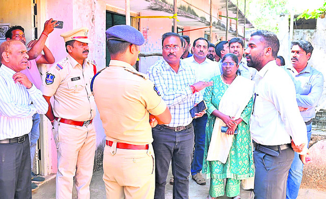 నేడే ఓట్ల పండుగ2