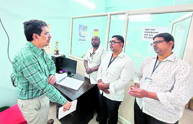 పాదయాత్రికుడికి అస్వస్థత  1