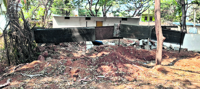 ఆక్రమణలపై చర్యలు శూన్యం 1