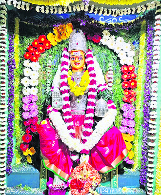 పోలమాంబ దర్శనానికి పోటెత్తిన భక్తులు4